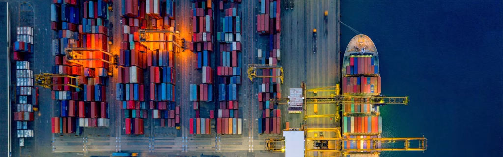 container-stack-yard-1600px.cdn.en.1.